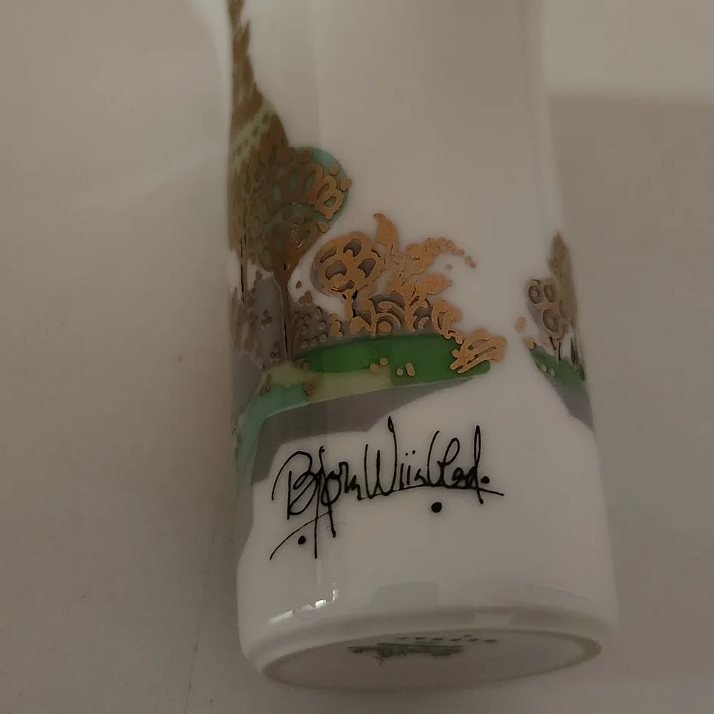 Rosenthal Bjorn Wiinblad Commedia Dell Arte Bud Vase Musician Bell Player 3.5